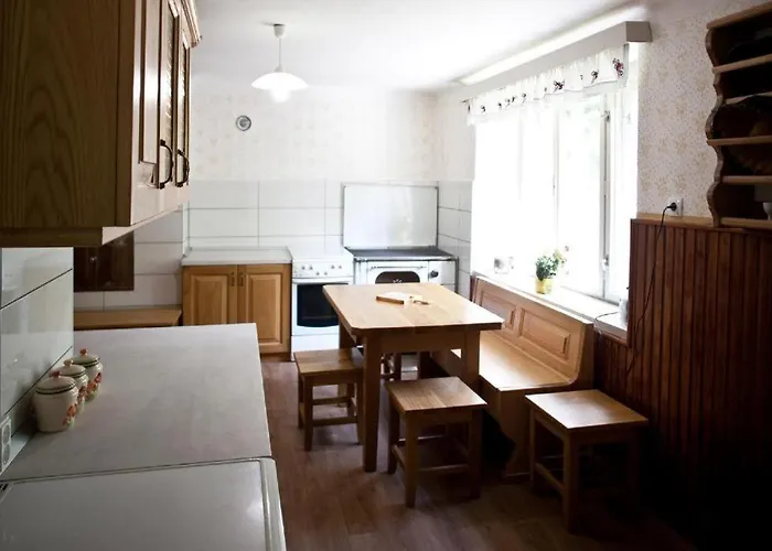 Pocitniska Hisa Pod Rajhovko 度假居 *